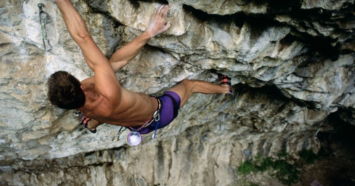Incorporating Calisthenics Into Rock Climbing Training